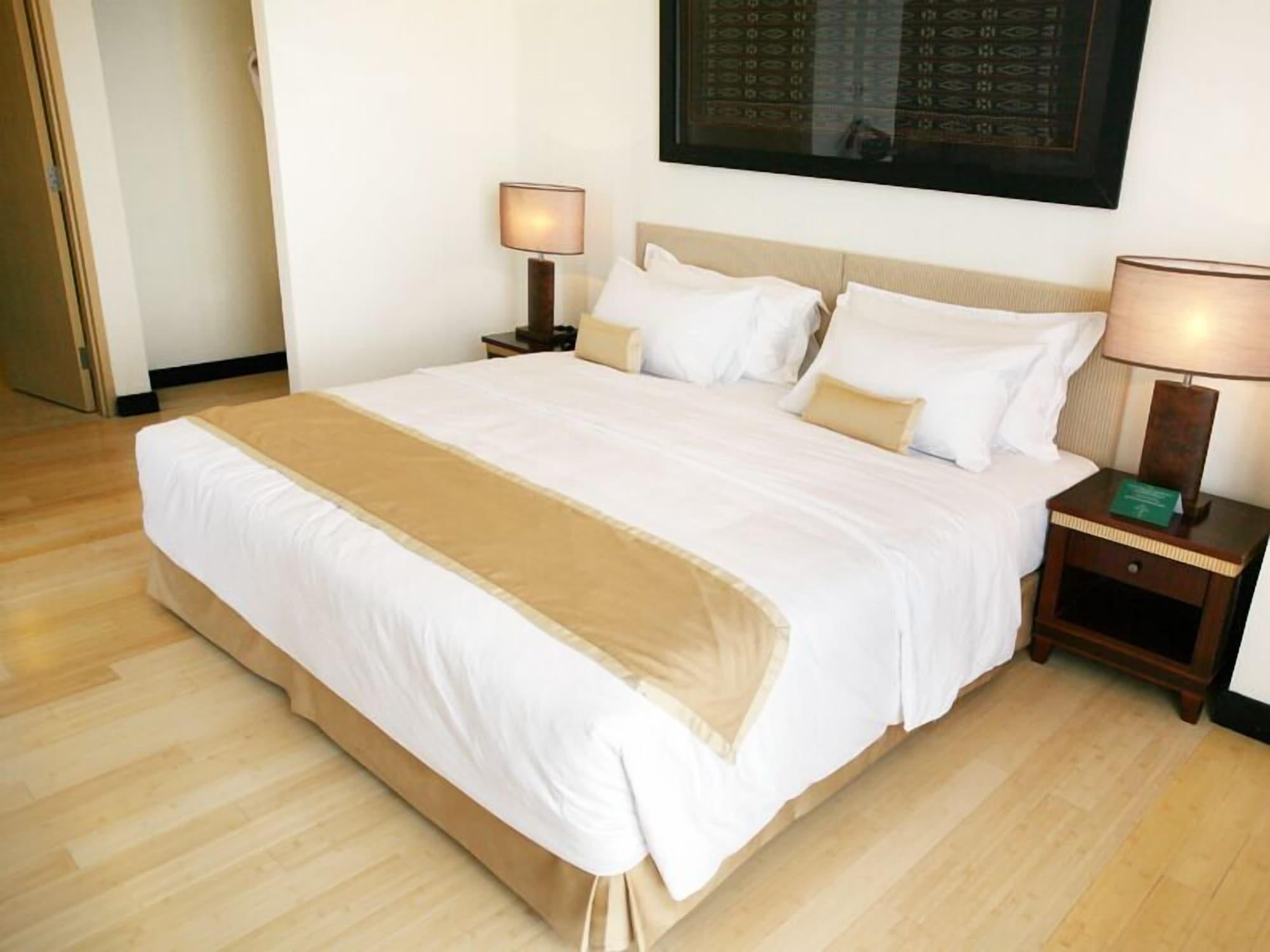 Sintesa Peninsula Hotel Manado Eksteriør billede
