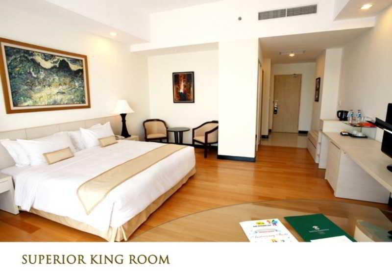 Sintesa Peninsula Hotel Manado Eksteriør billede