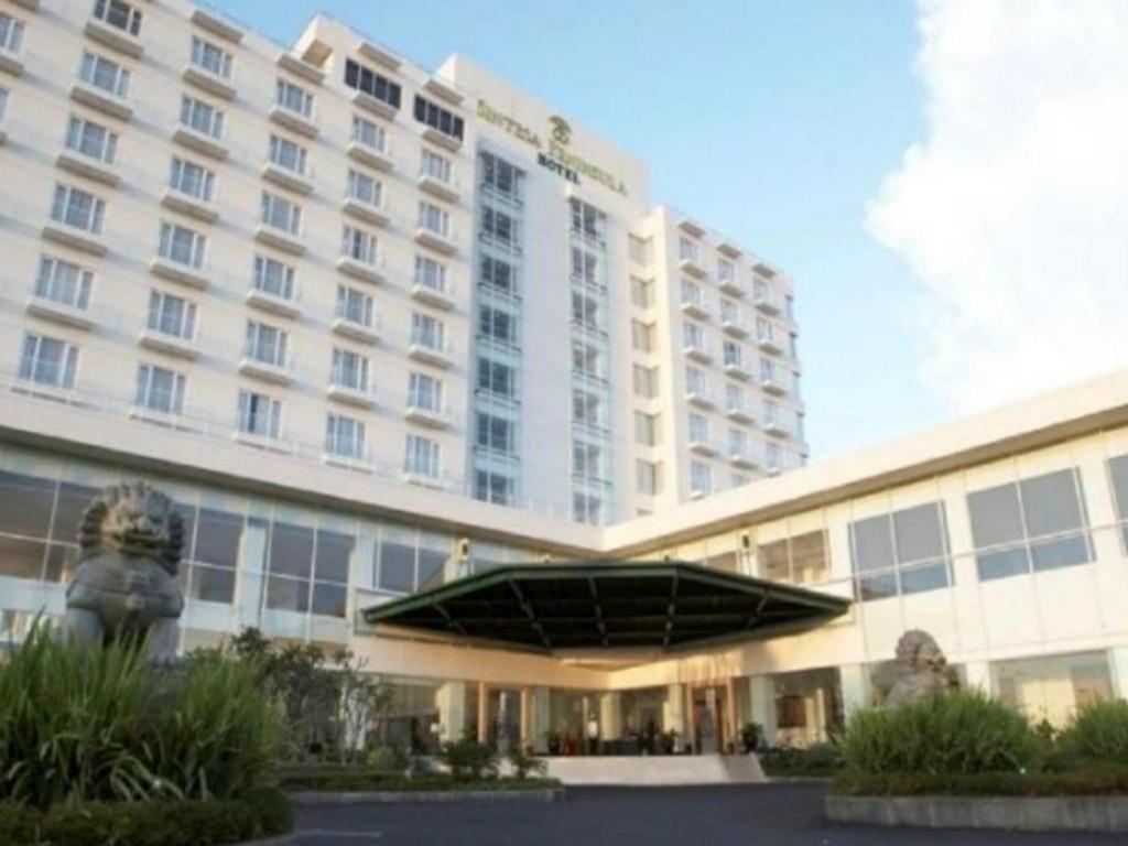 Sintesa Peninsula Hotel Manado Eksteriør billede