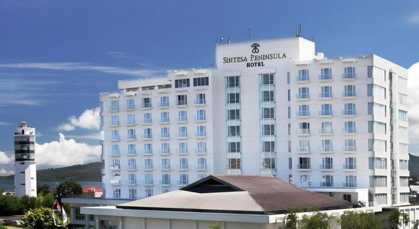 Sintesa Peninsula Hotel Manado Eksteriør billede