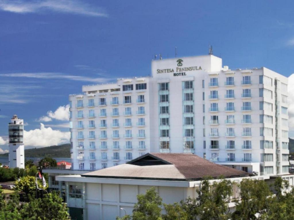 Sintesa Peninsula Hotel Manado Eksteriør billede