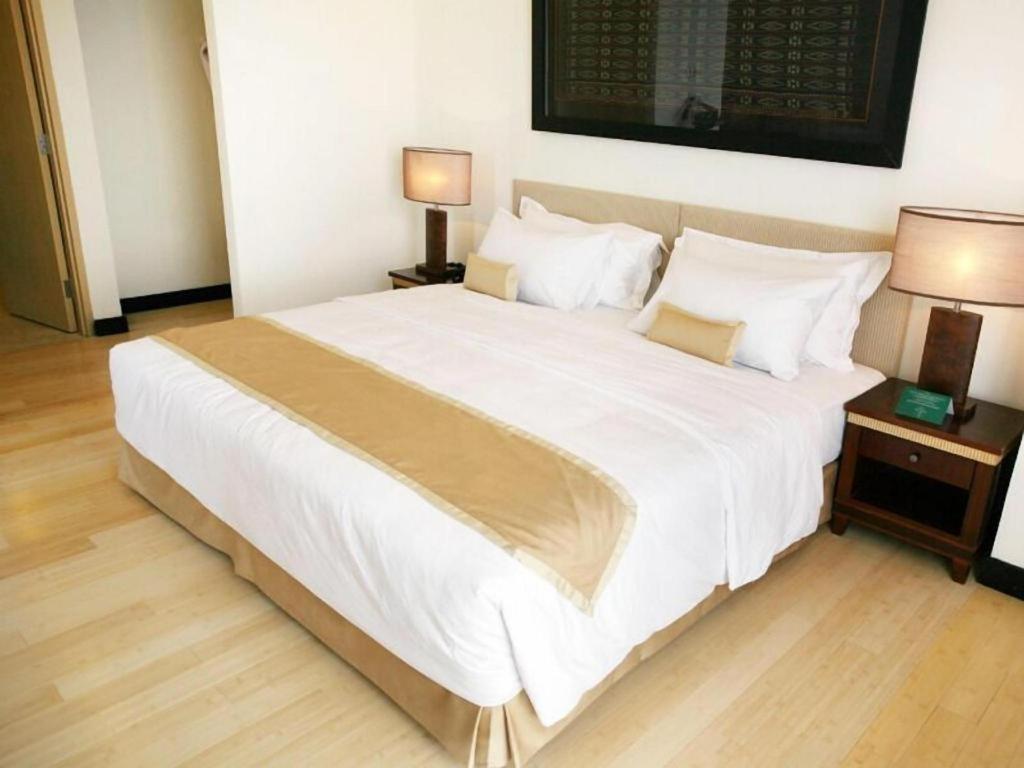 Sintesa Peninsula Hotel Manado Eksteriør billede
