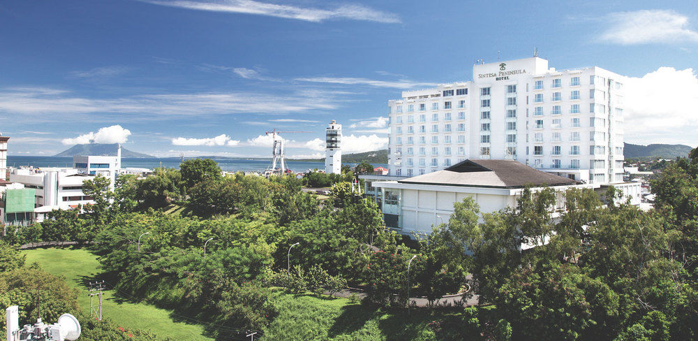 Sintesa Peninsula Hotel Manado Eksteriør billede