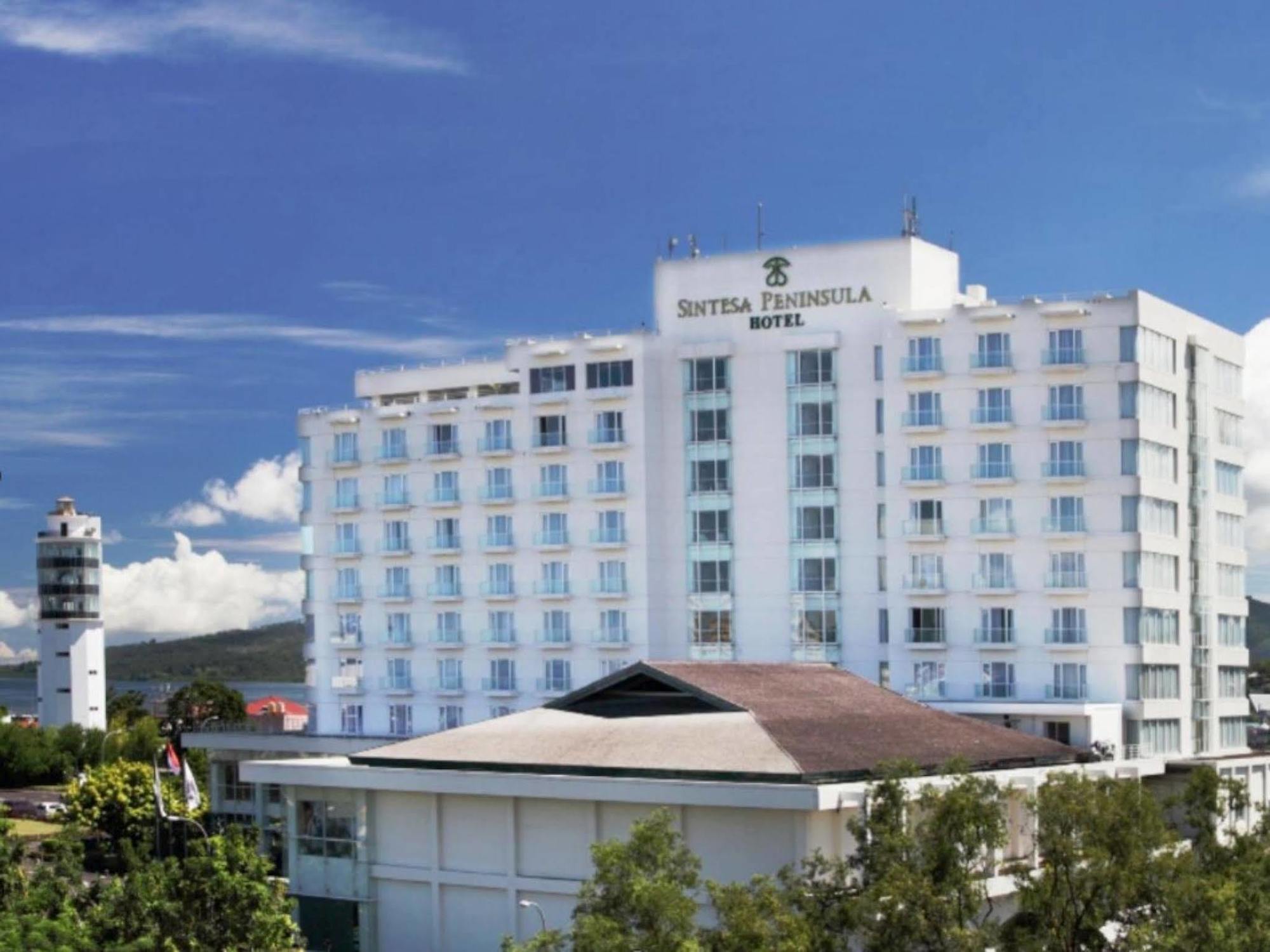 Sintesa Peninsula Hotel Manado Eksteriør billede